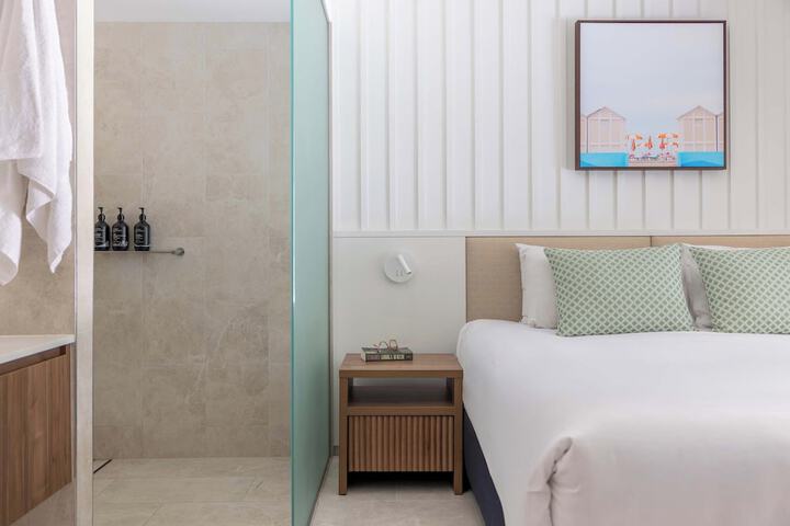 Room 21 of 72