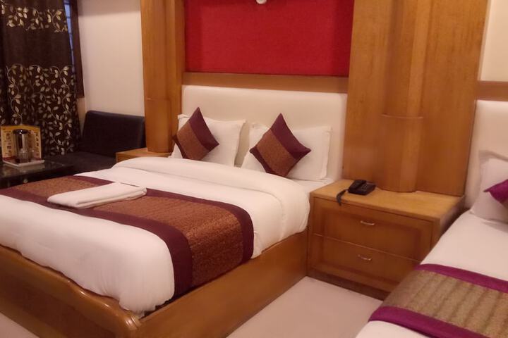 Room 4 of 39