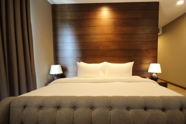 Room 8 of 95