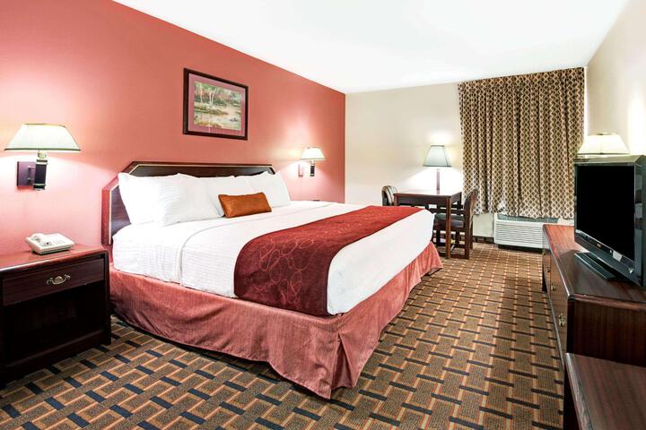 2 Queen Beds (3 of 9)