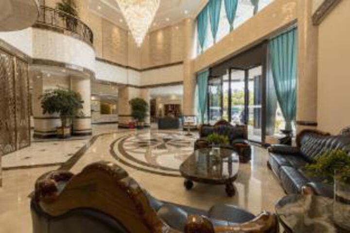 Yuxi Huaning Guanghua Hotel (Ningzhou Park)