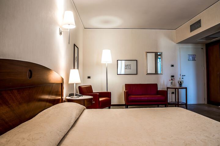 Room 12 of 41