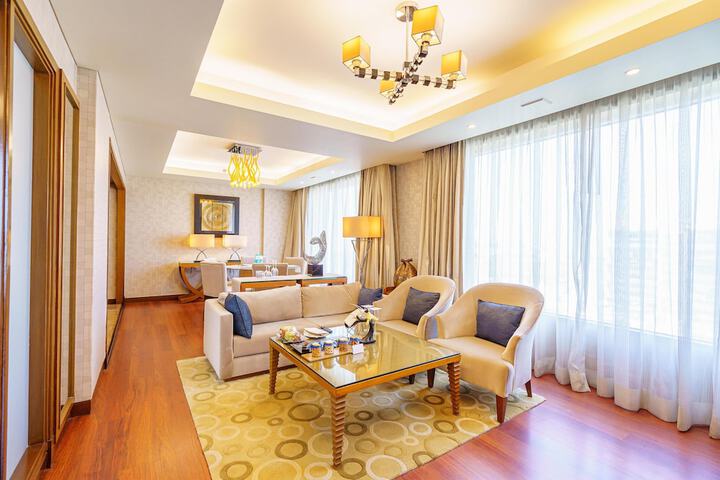 Room 43 of 107