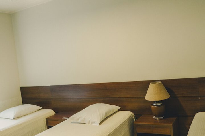 Room 23 of 90