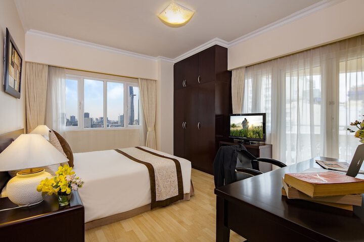 Room 13 of 103