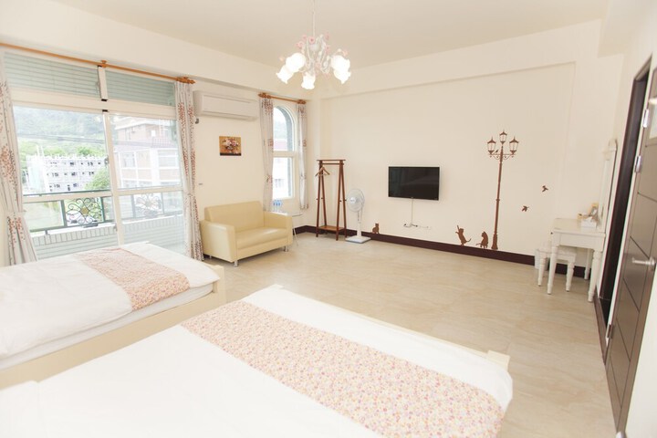 Room 3 of 22