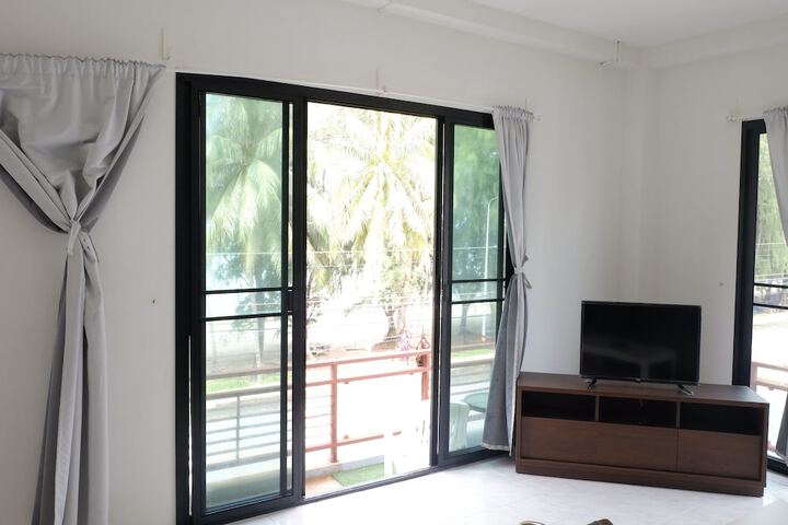 Room 10 of 27