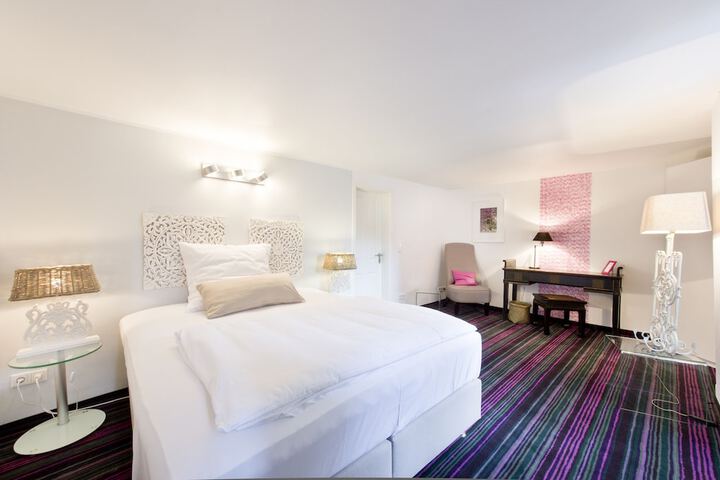 Room 5 of 26