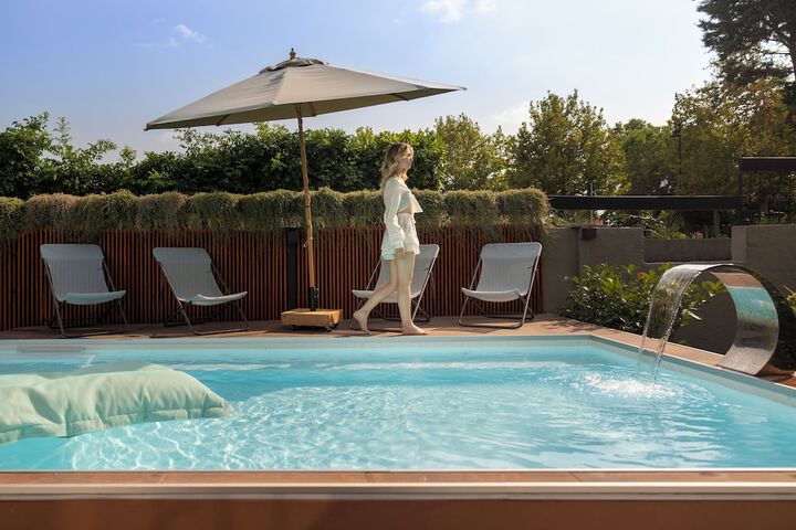 Pool 73 of 97