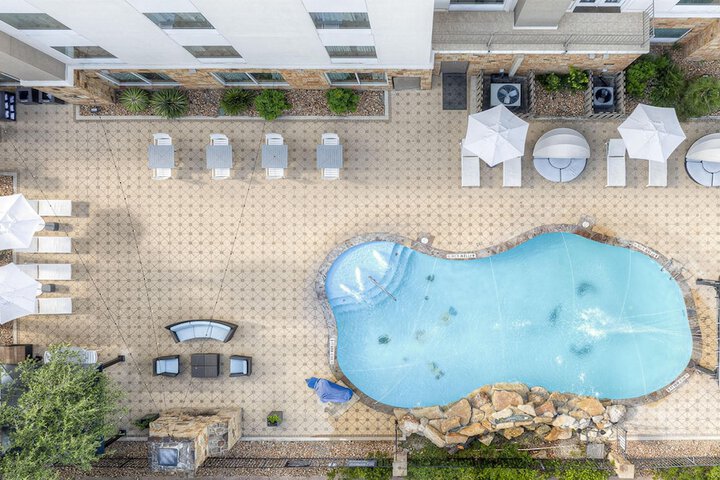 Pool 41 of 55
