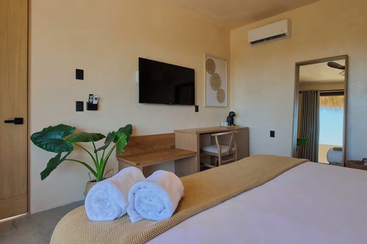 Room 4 of 23