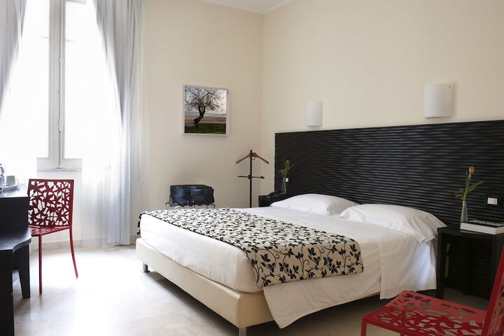Room 10 of 52