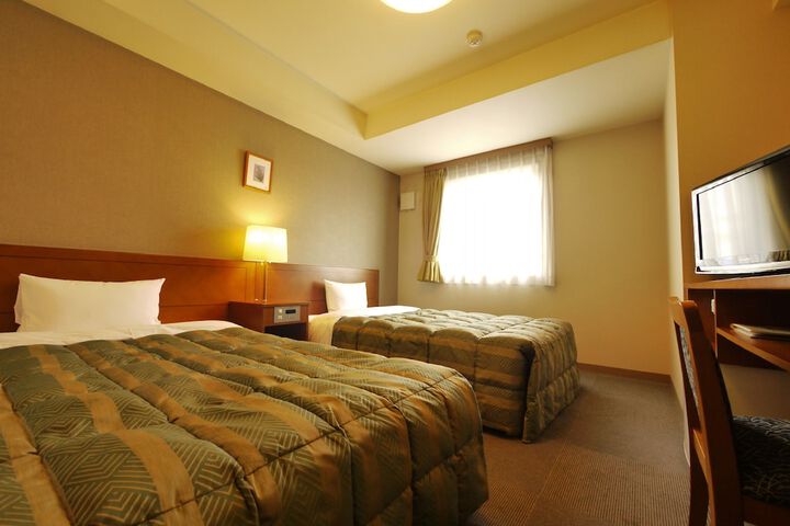 Room 4 of 31
