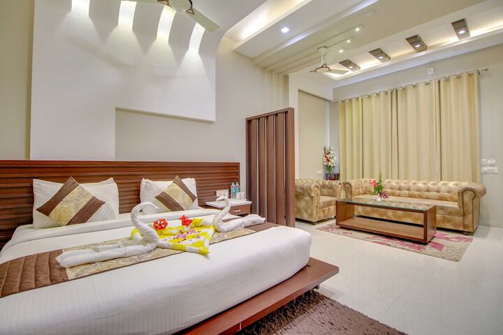 Room 11 of 65