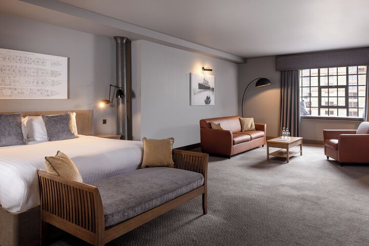 Room 7 of 32