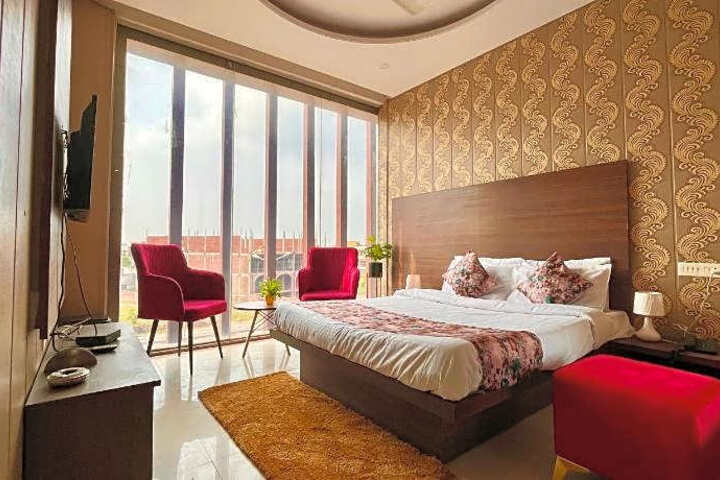 Hotel Pearl Grand Zirakpur - Top Rated & Most Awarded Property in Tricity