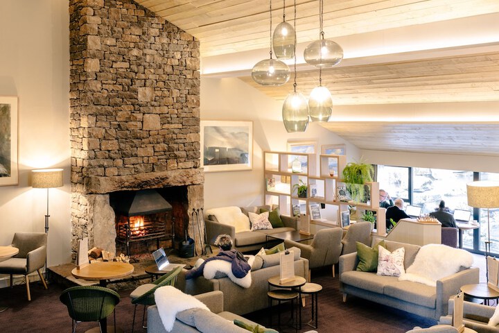 Guest Lobby