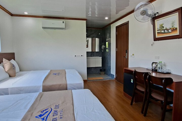 Room 13 of 29