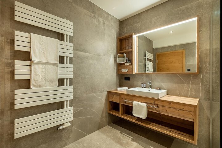 Room 54 of 91