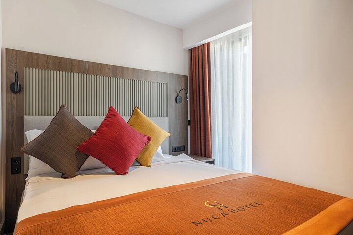 Room 42 of 86
