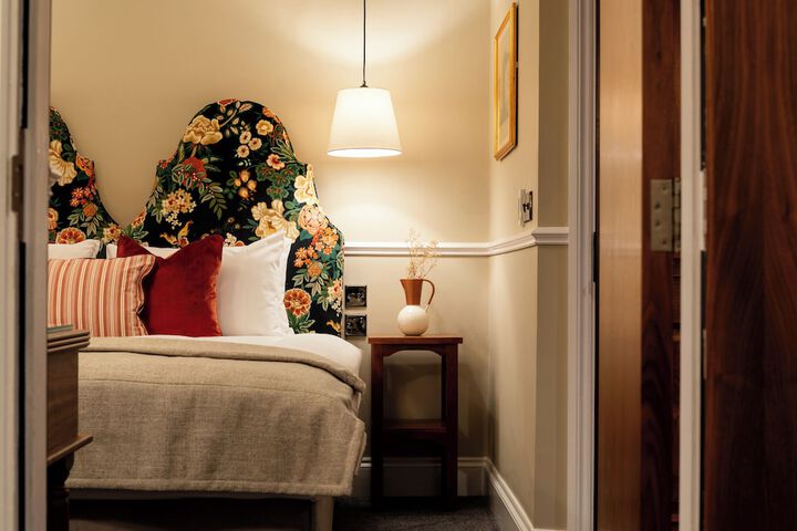 Room 37 of 190