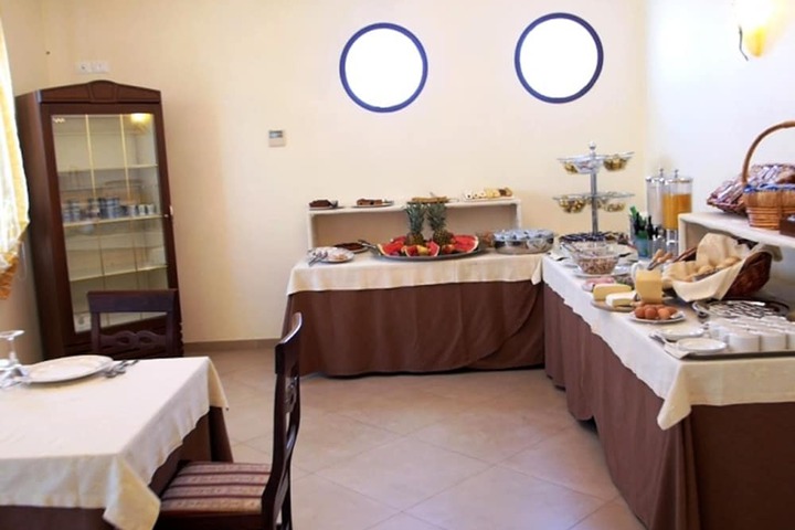 Breakfast/Coffee Service 73 of 125