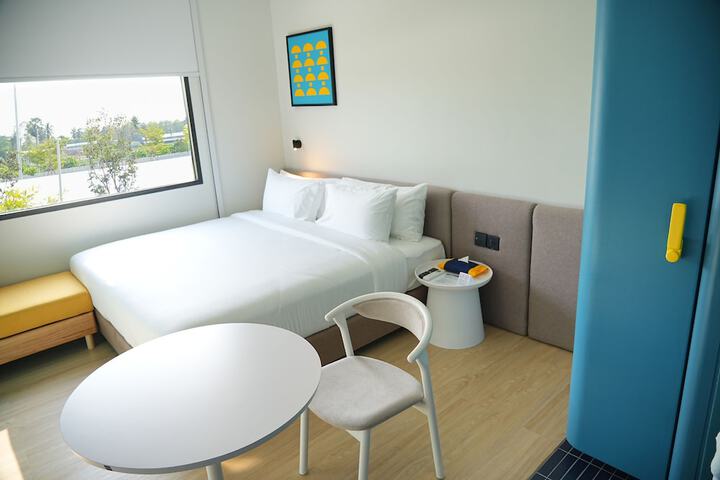Room 9 of 75
