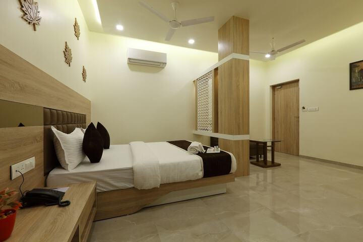 Room 13 of 29