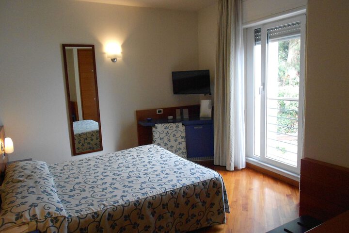 Room 16 of 57