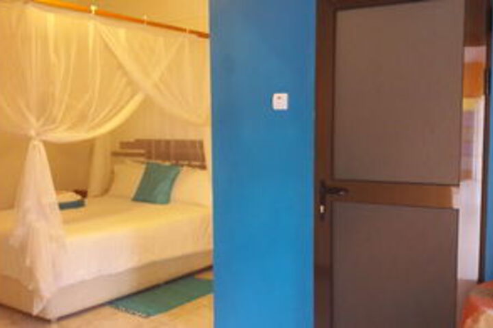 Room 11 of 20