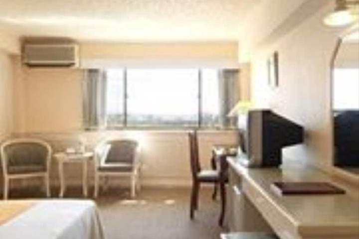 Room 17 of 114