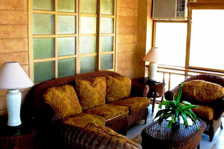Room 33 of 49
