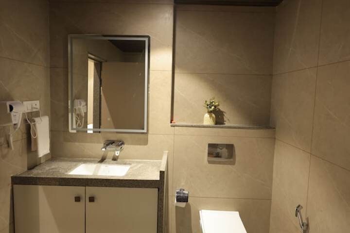 Room 45 of 65