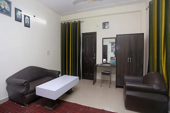 Room 10 of 11
