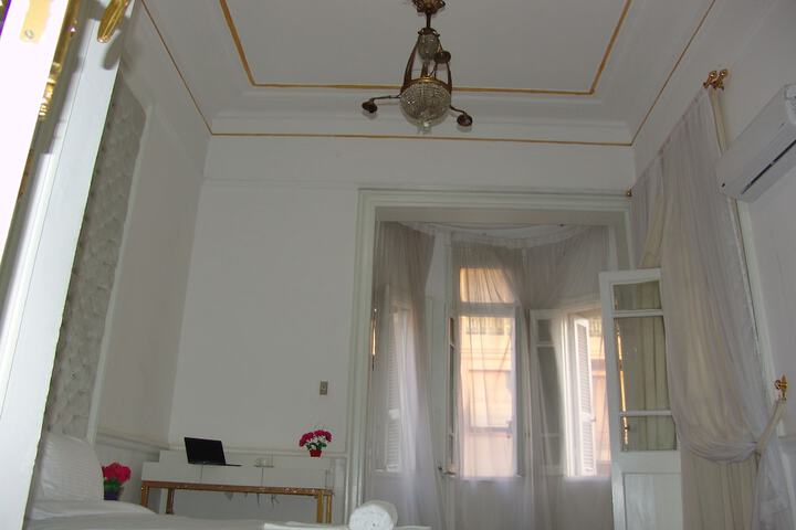 Room 17 of 25