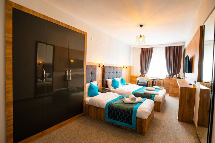 Room 10 of 53