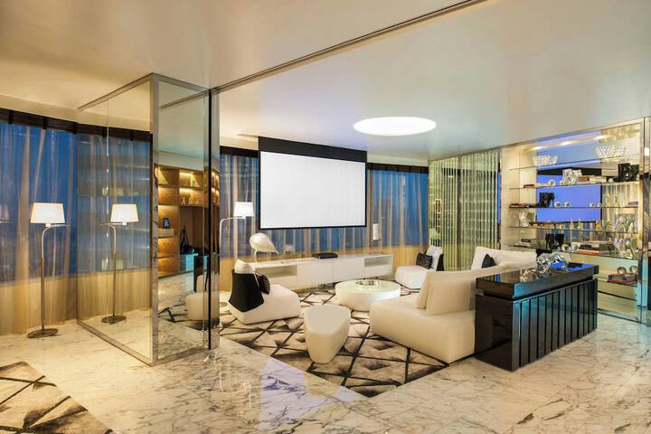 Room 50 of 171