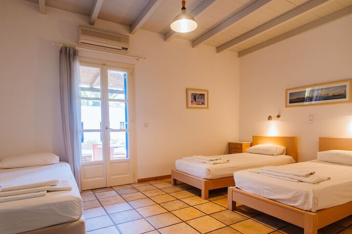 Room 3 of 48