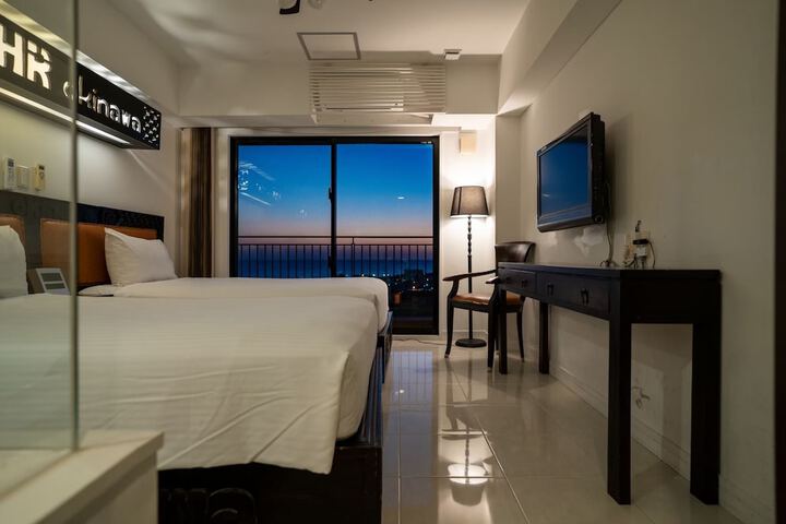 Room 27 of 63