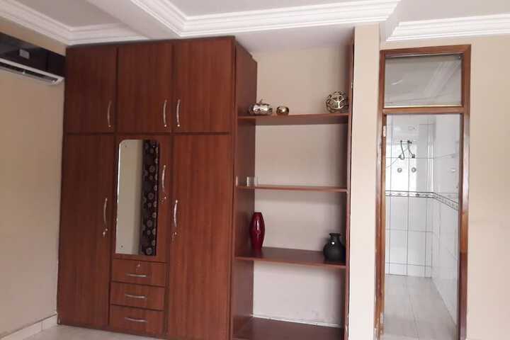 Room 9 of 17