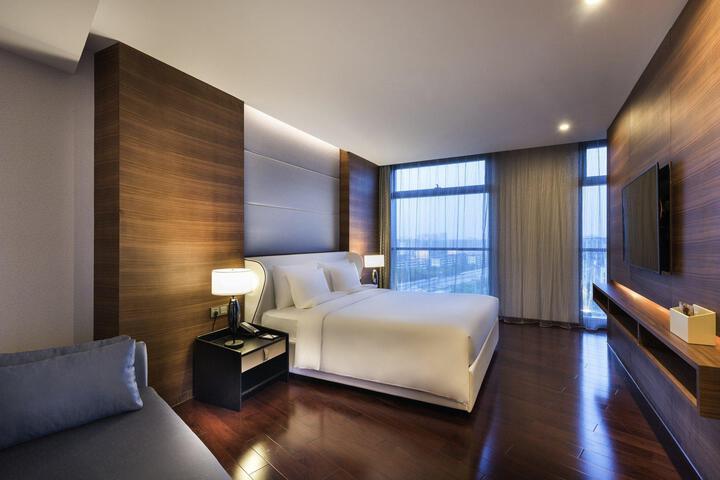 Room 48 of 61