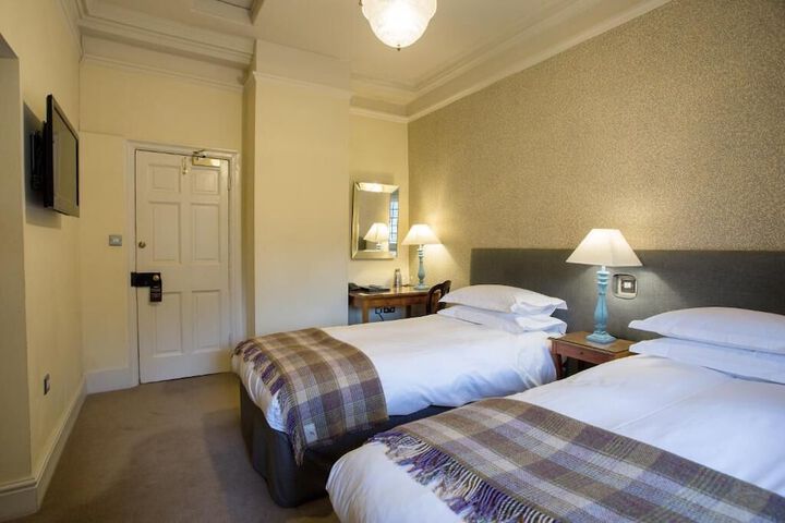 Room 19 of 109