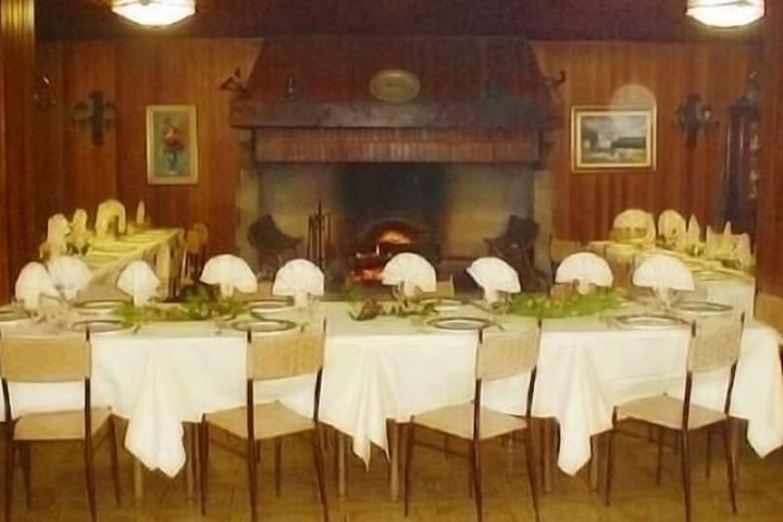 Dining 14 of 35