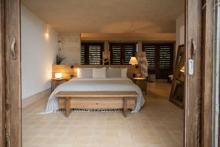 Room 4 of 46