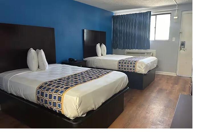 2 Double Beds (6 of 7)