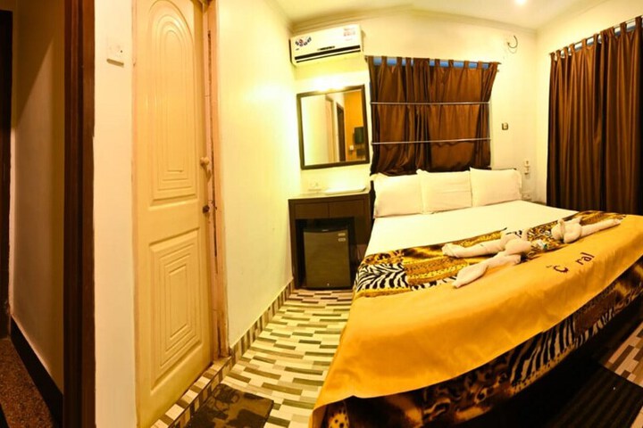 Room 7 of 20