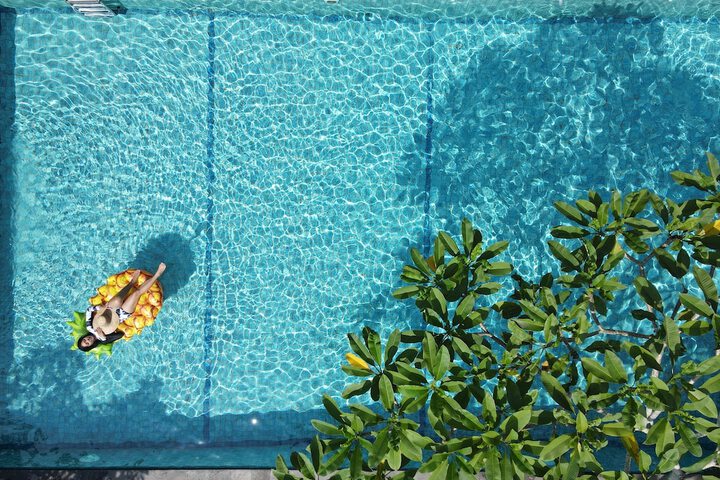 Hotel with Pool
