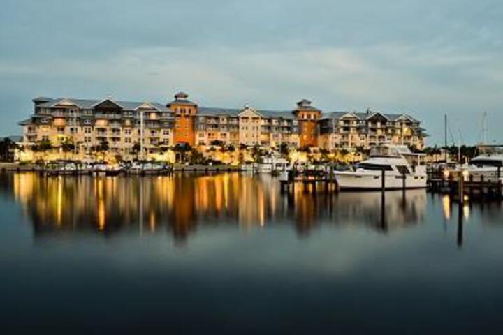 Harborside Suites at Little Harbor