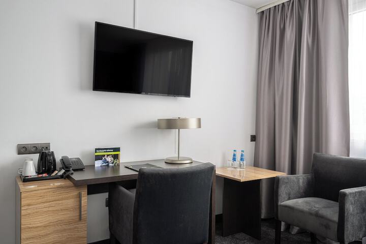 Room 52 of 139