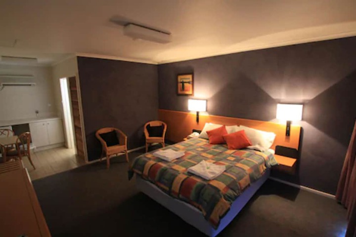 Room 13 of 31